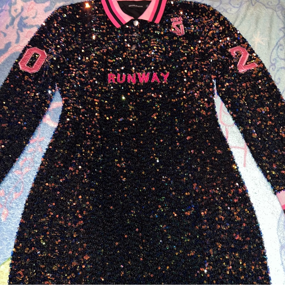 Shane Justin Runway 2020 dress. Size 3XL fits dress size 16-18.